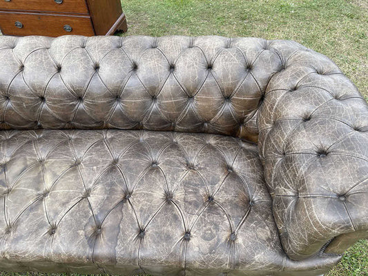 チェスターフィールドソファ