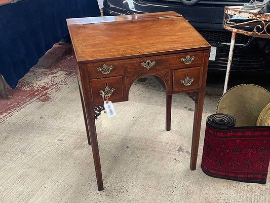 ジョージアンデスク