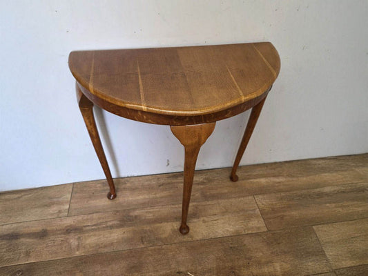 ハーフムーンテーブル