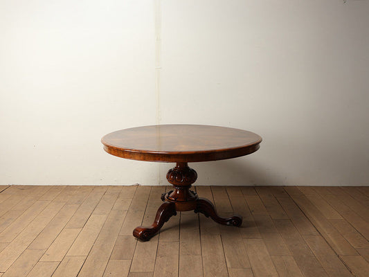 ブレックファストテーブル