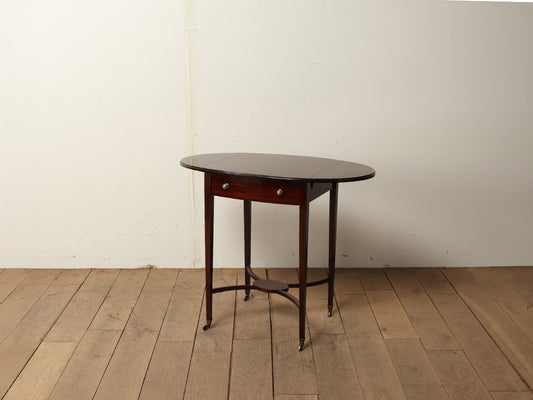 エドウォーディアンフリップアップサイドテーブル