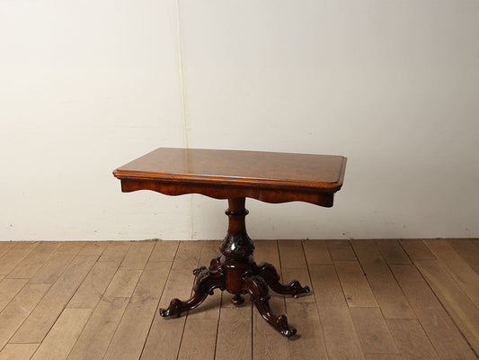 ヴィクトリアンカードテーブル