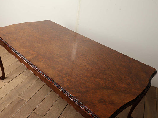 Q/Aリフェクトリーテーブル