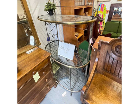 フレンチメタルシェルフ