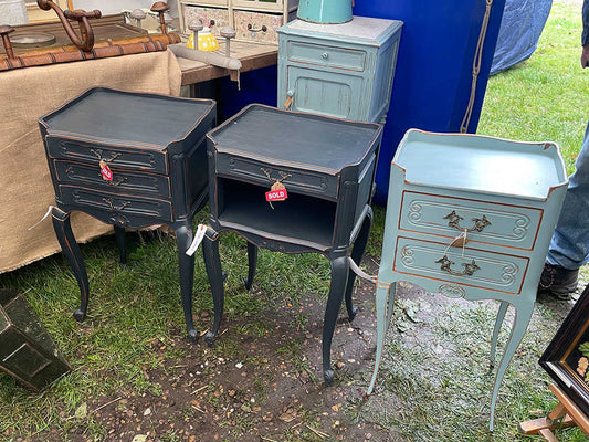 フレンチベッドサイドチェスト