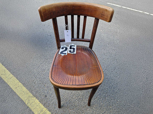 ベントウッドチェア カフェ