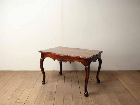 フレンチテーブル