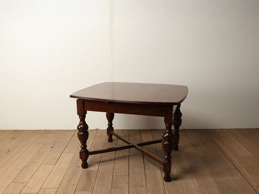 オーバルドローリーフテーブル