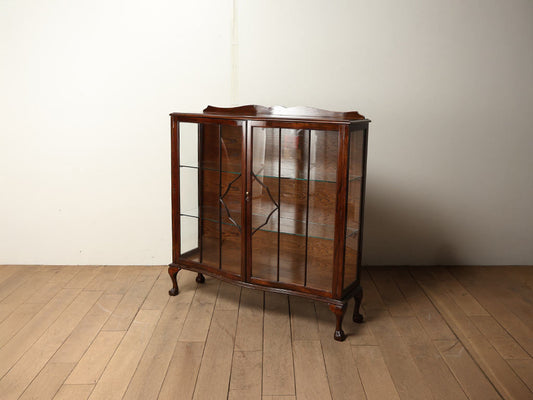 チャイナキャビネット