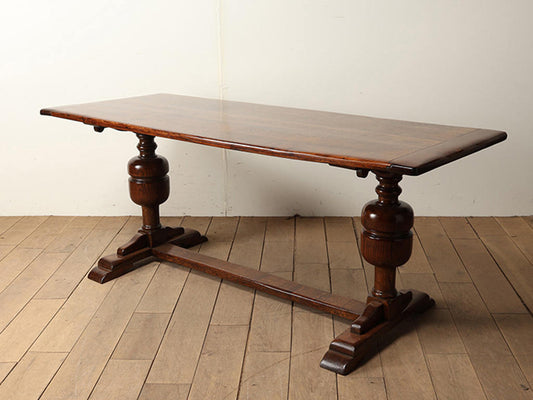 リフェクトリーテーブル