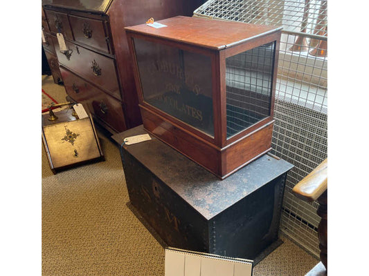 CADBURY'S CHOCOLATES キャビネット