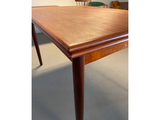 ドローリーフテーブル