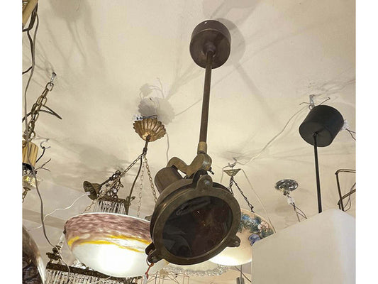 インダストリアルシーリングランプ