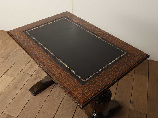 レザートップテーブル