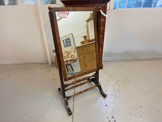 リージェンシーシュバルミラー