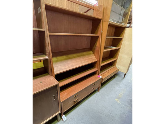 ブックシェルフ