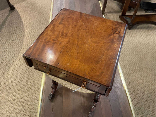 ソーイングテーブル