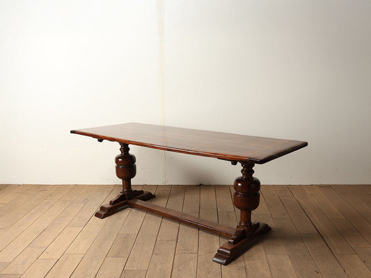 リフェクトリーテーブル