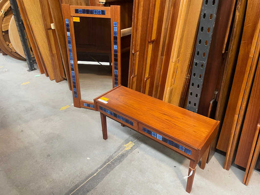 ウォールミラーwithチェスト