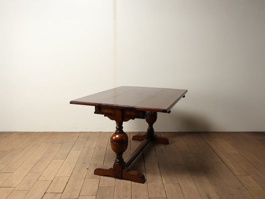 Ee-zi-way サプライズドテーブル