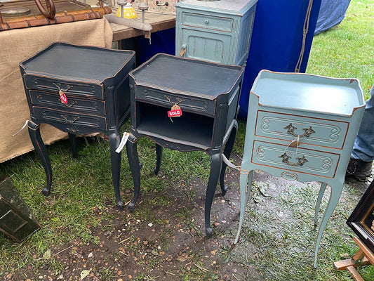 フレンチベッドサイドチェスト