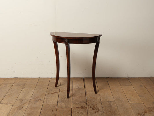 ハーフムーンテーブル