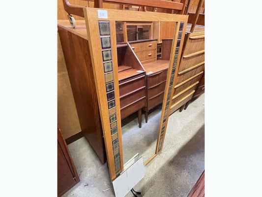 タイルドウォールミラー