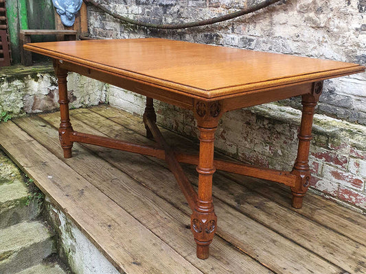 リフェクトリーテーブル