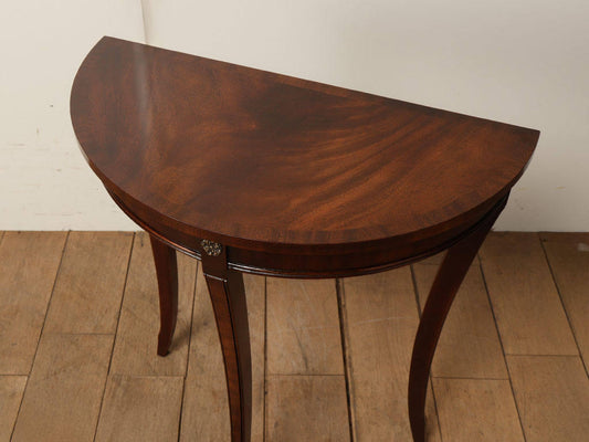 ハーフムーンテーブル