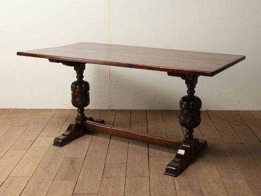 リフェクトリーテーブル