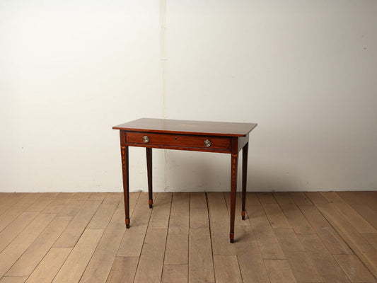 インレイライティングデスク