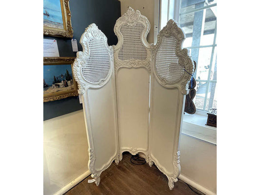 フレンチスクリーン