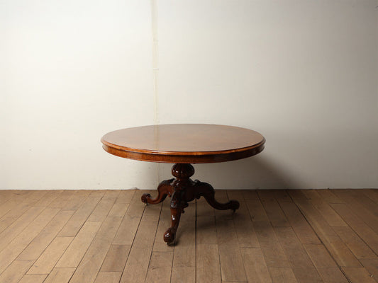 ブレックファストテーブル