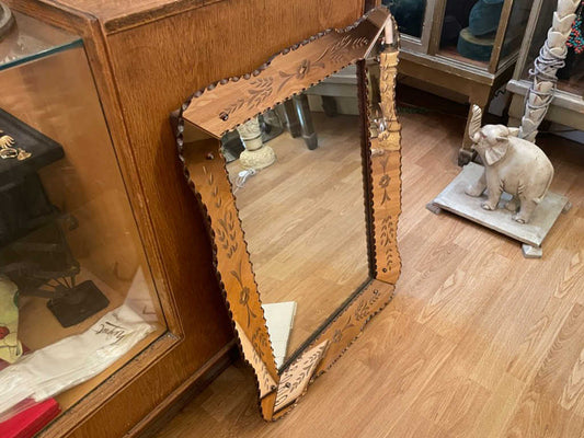 グラスウォールミラー