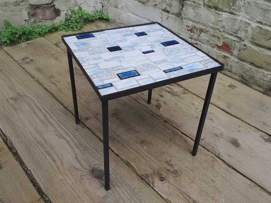 タイルトップサイドテーブル