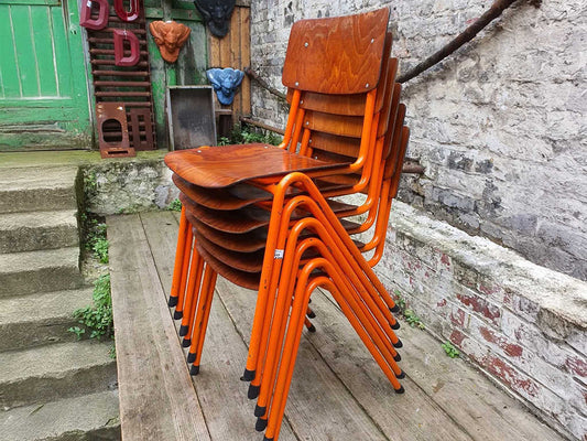 スタッキングチェア