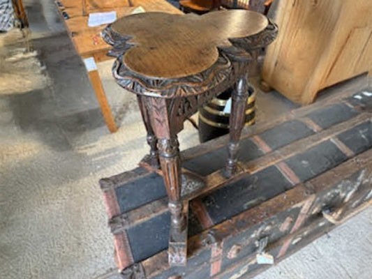 クローバーサイドテーブル