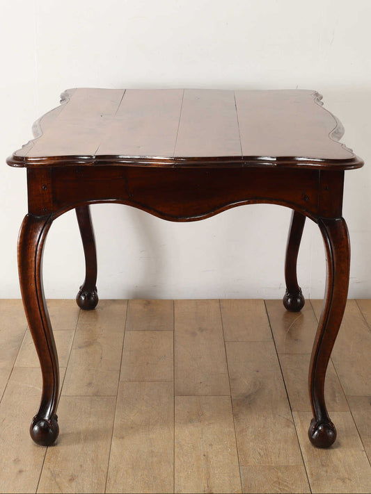 フレンチテーブル