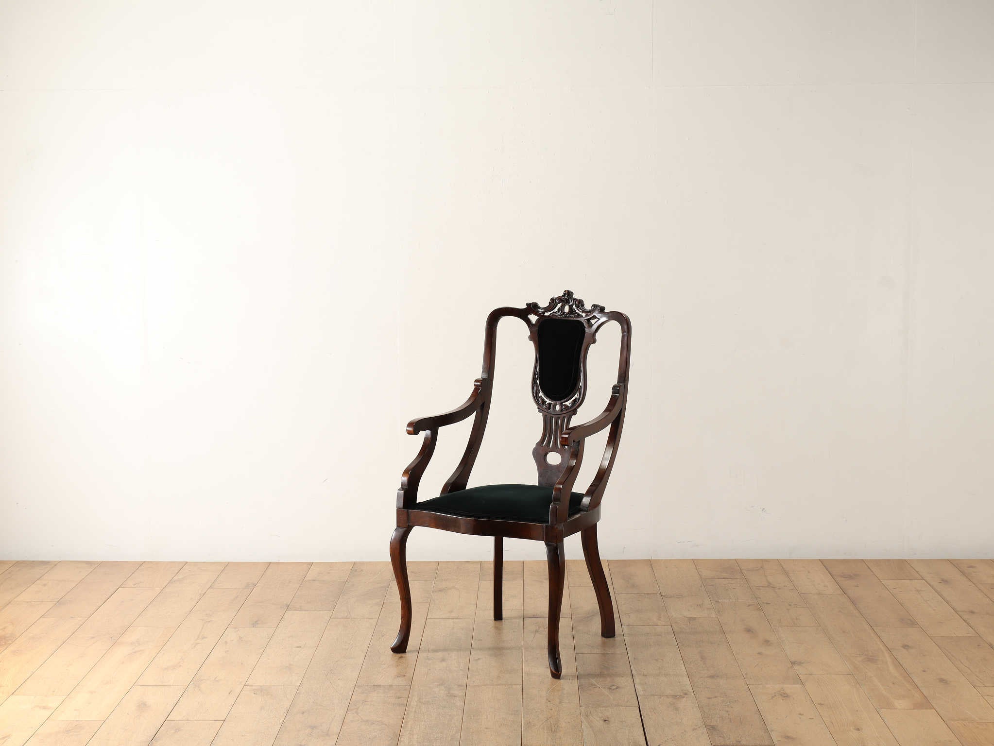 Lloyd's Antiques Real Antique Arm Chair / ロイズ