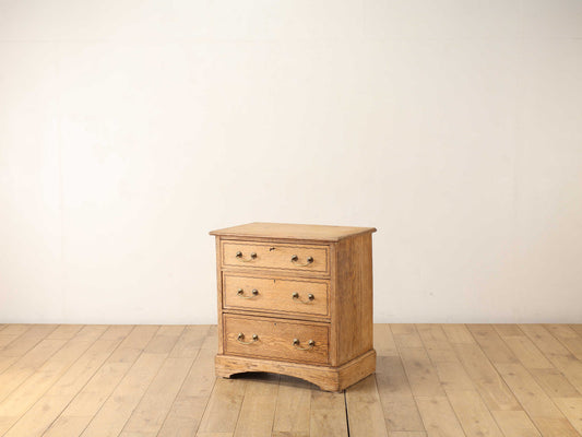 インレイチェスト