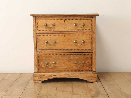 インレイチェスト