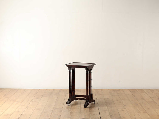 ネストテーブル