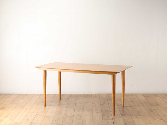 リフェクトリーテーブル