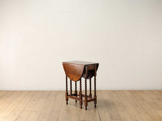 ゲートレッグテーブル