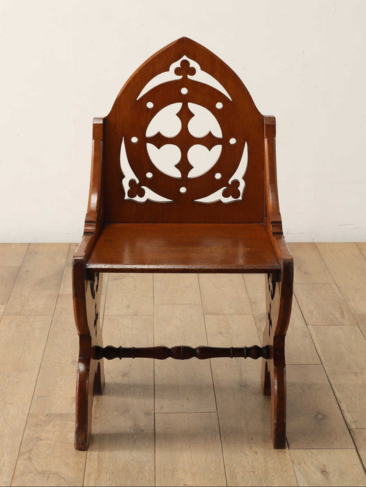 ゴシックチェア