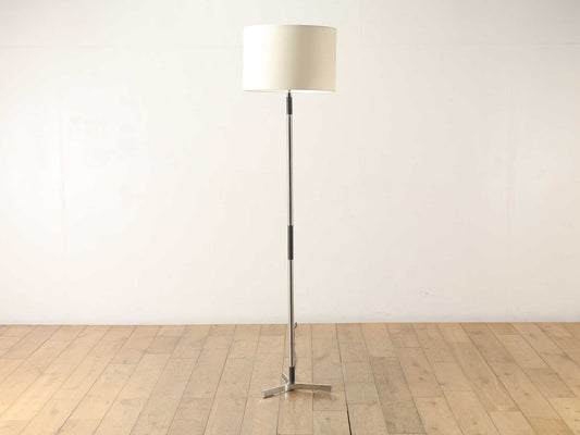 クロムフロアランプ