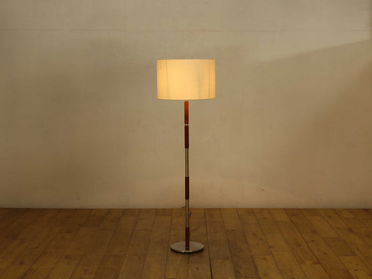 メタルフロアランプ