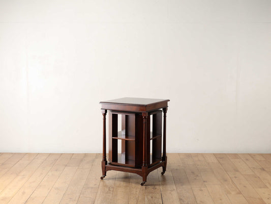 リボルビングブックケース