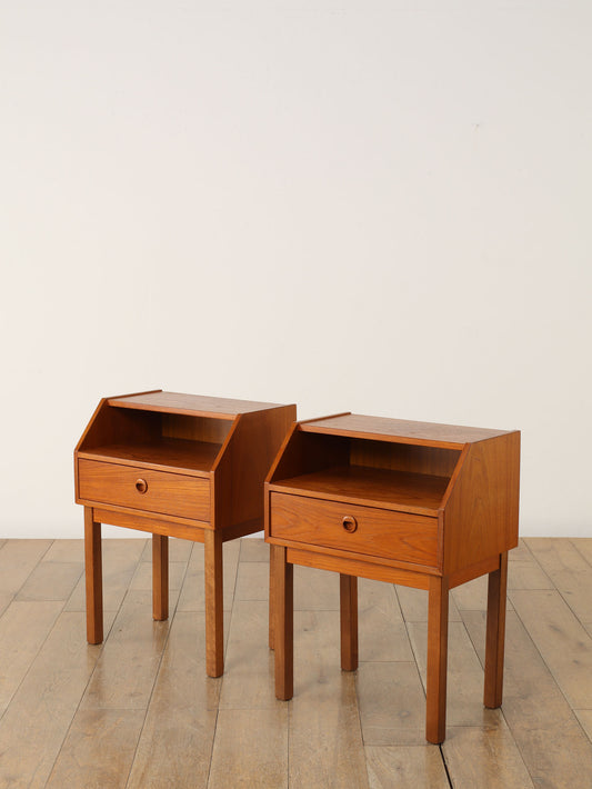 ベッドサイドチェスト