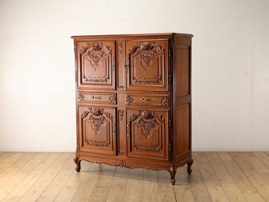 フレンチカップボード